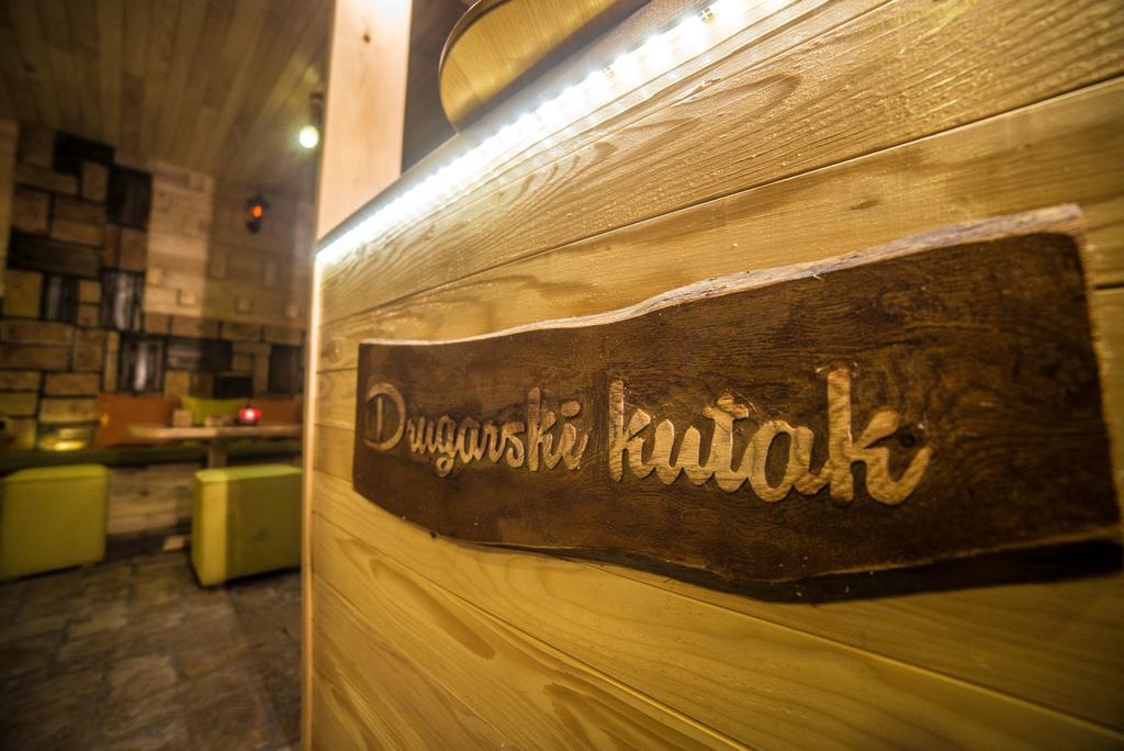 Drugarska Prica Apartment ยาโฮรินา ภายนอก รูปภาพ